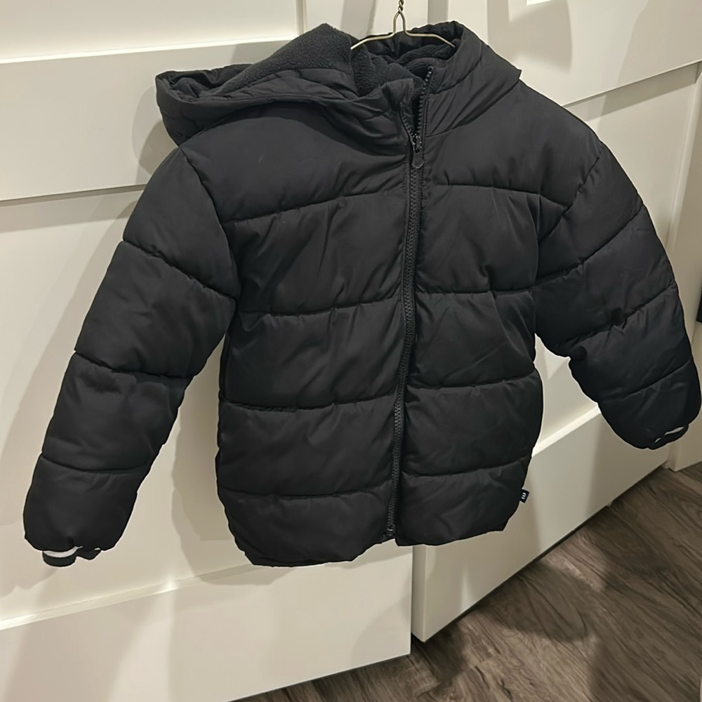 Gap puffer jacket